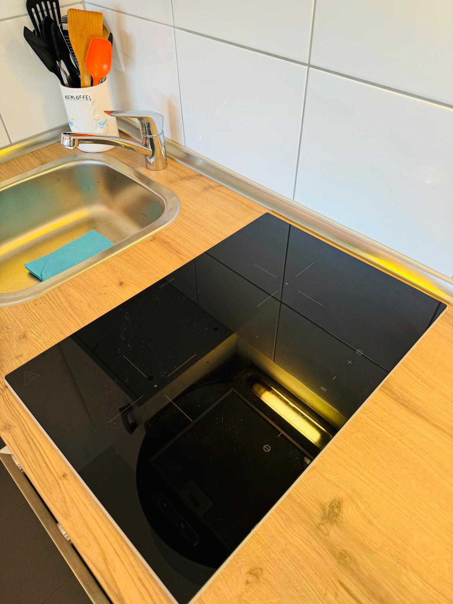Messe Apartment Am Rhein Kolonia Zewnętrze zdjęcie